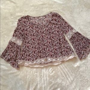 Hollister bell sleeve floral blouse
